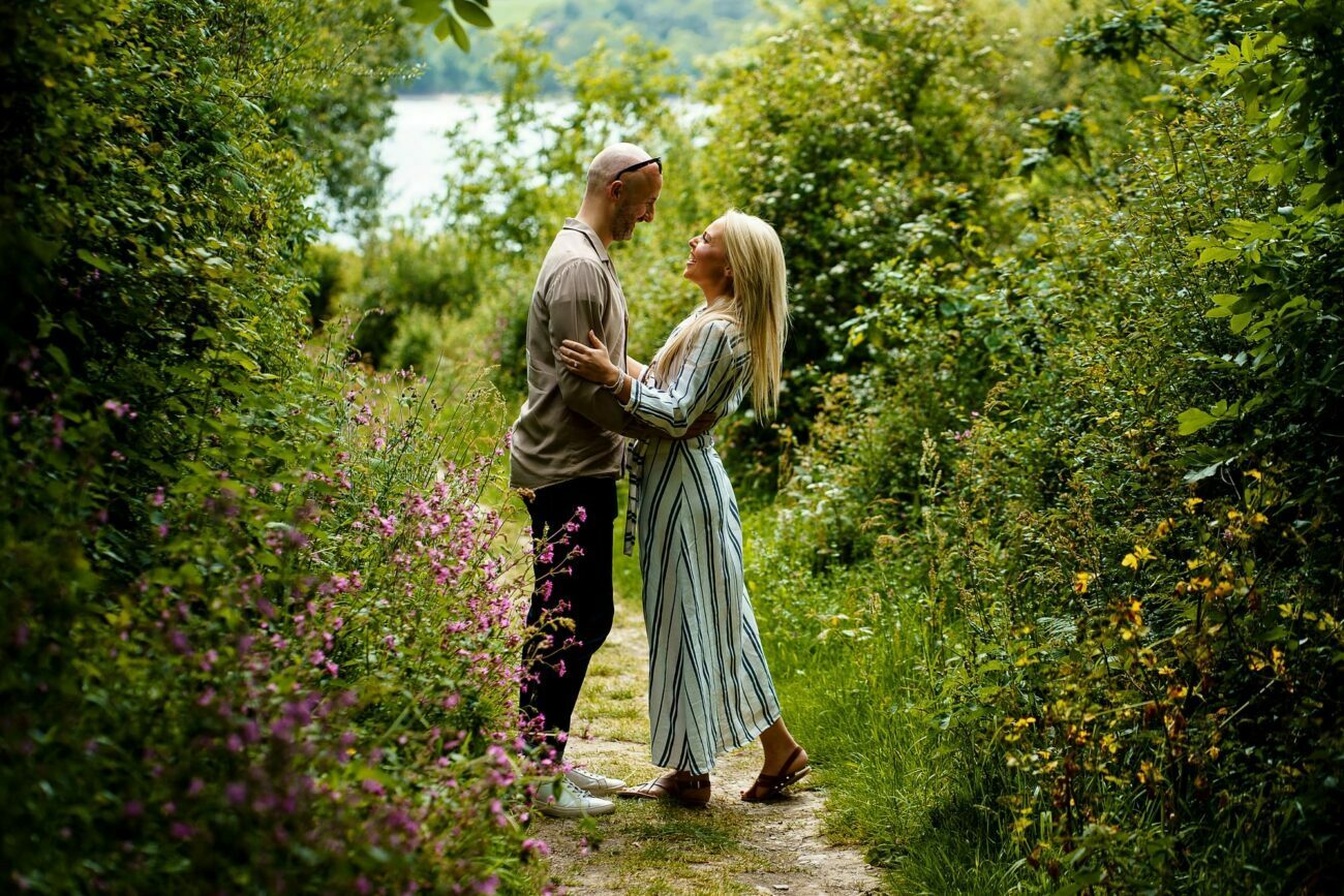 woodland engagement shoot in cornwall