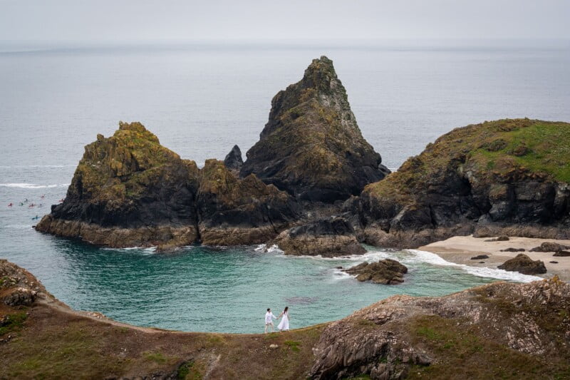 Stunning wedding proposal at Kynance Cove 7 epic wedding proposal in Cornwall