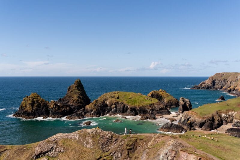Stunning wedding proposal at Kynance Cove 18 sunny proposal at Kynance cove