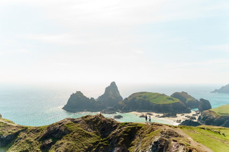 Stunning wedding proposal at Kynance Cove 45 best proposal photography in Cornwall
