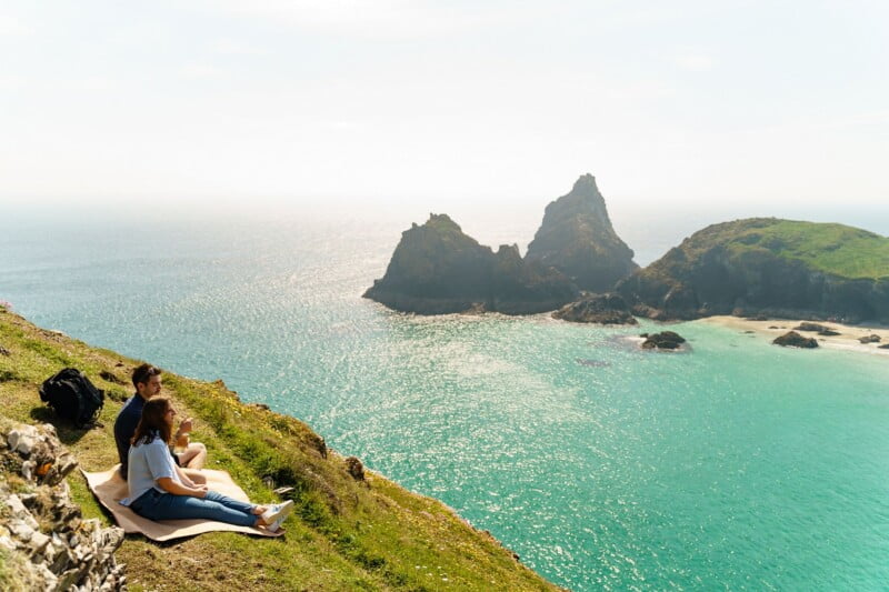Stunning wedding proposal at Kynance Cove 46 Best locations for a proposal in Cornwall