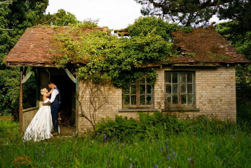stunning wedding photographs at scorrier house