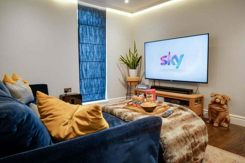 airbnb tv room in falmouth